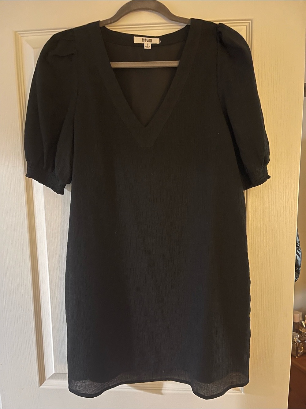 BB Dakota by Steve Madden Black Puff Sleeve V-Neck Dress
